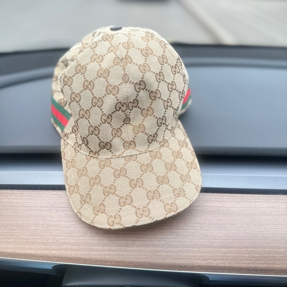 Gucci Beige and Brown Monogram Baseball Cap - Picture 7 of 9